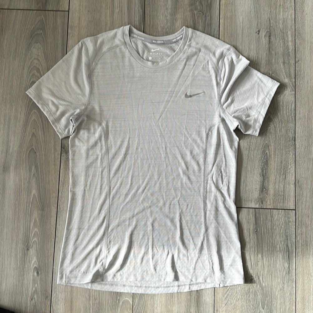 NIKE DRI FIT SHIRT